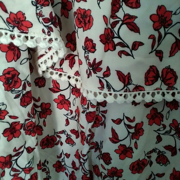 H&M off the shoulder floral crop top - Picture 3 of 5